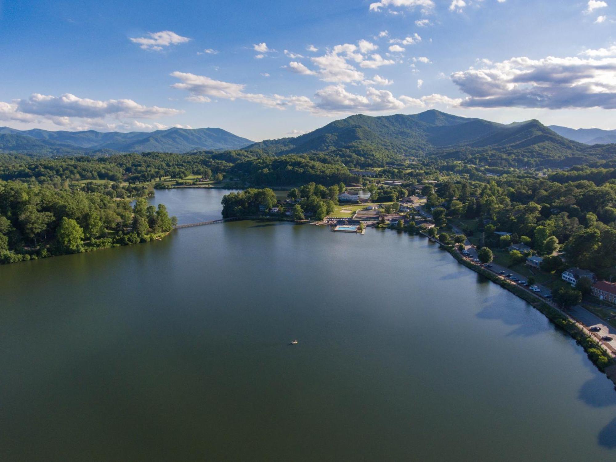 The Terrace Hotel At Lake Junaluska Exterior photo